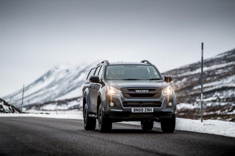  Isuzu D-Max Huntsman 2017 года  (UK) (фото 31 из 48)